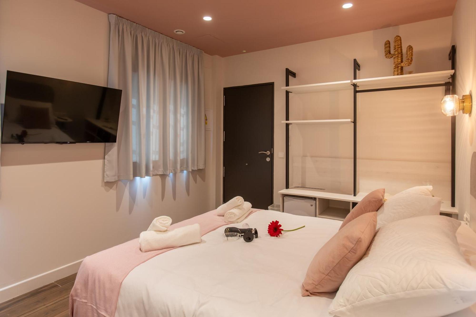 Boutique Rooms Playa Burriana Nerja Eksteriør bilde