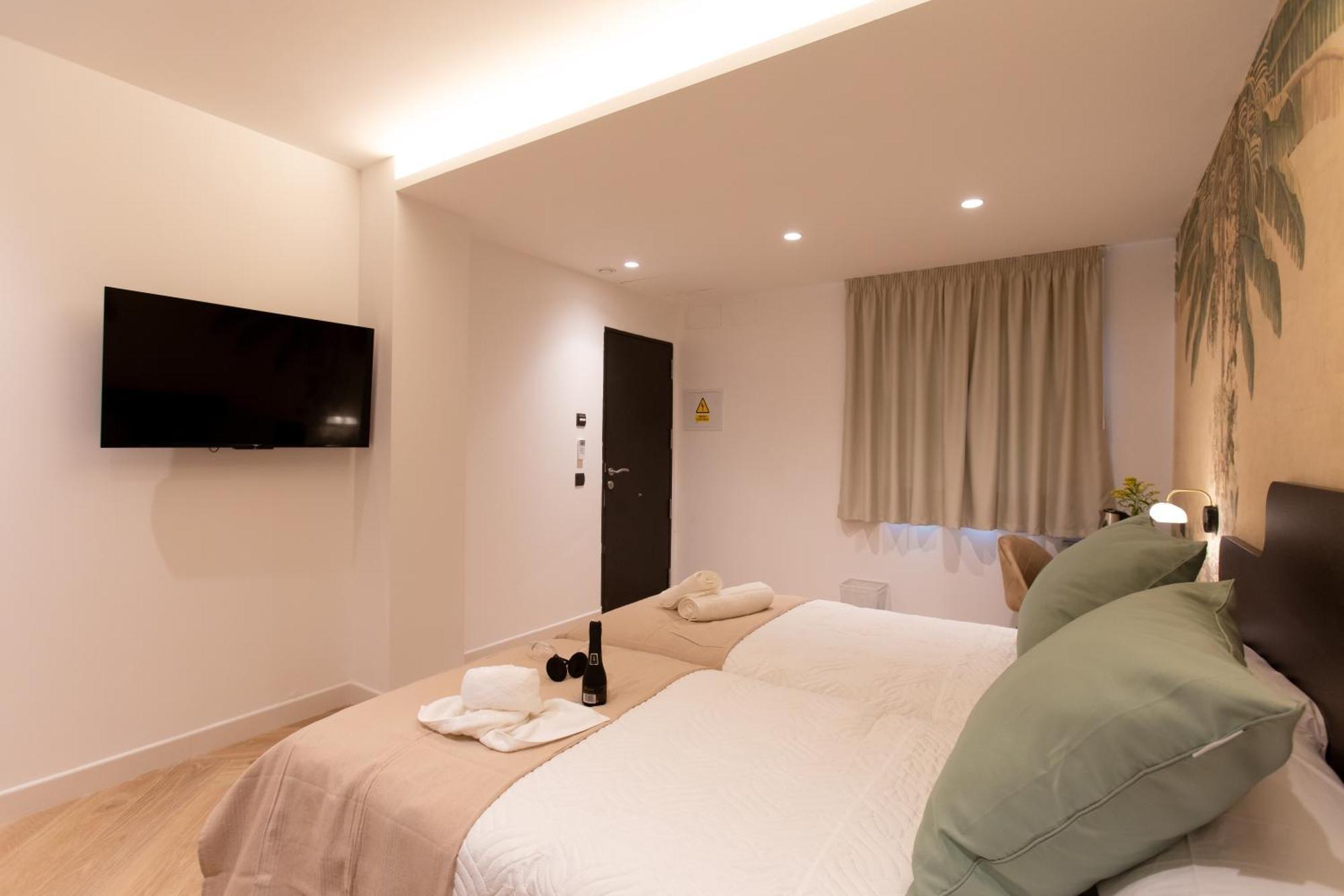 Boutique Rooms Playa Burriana Nerja Eksteriør bilde