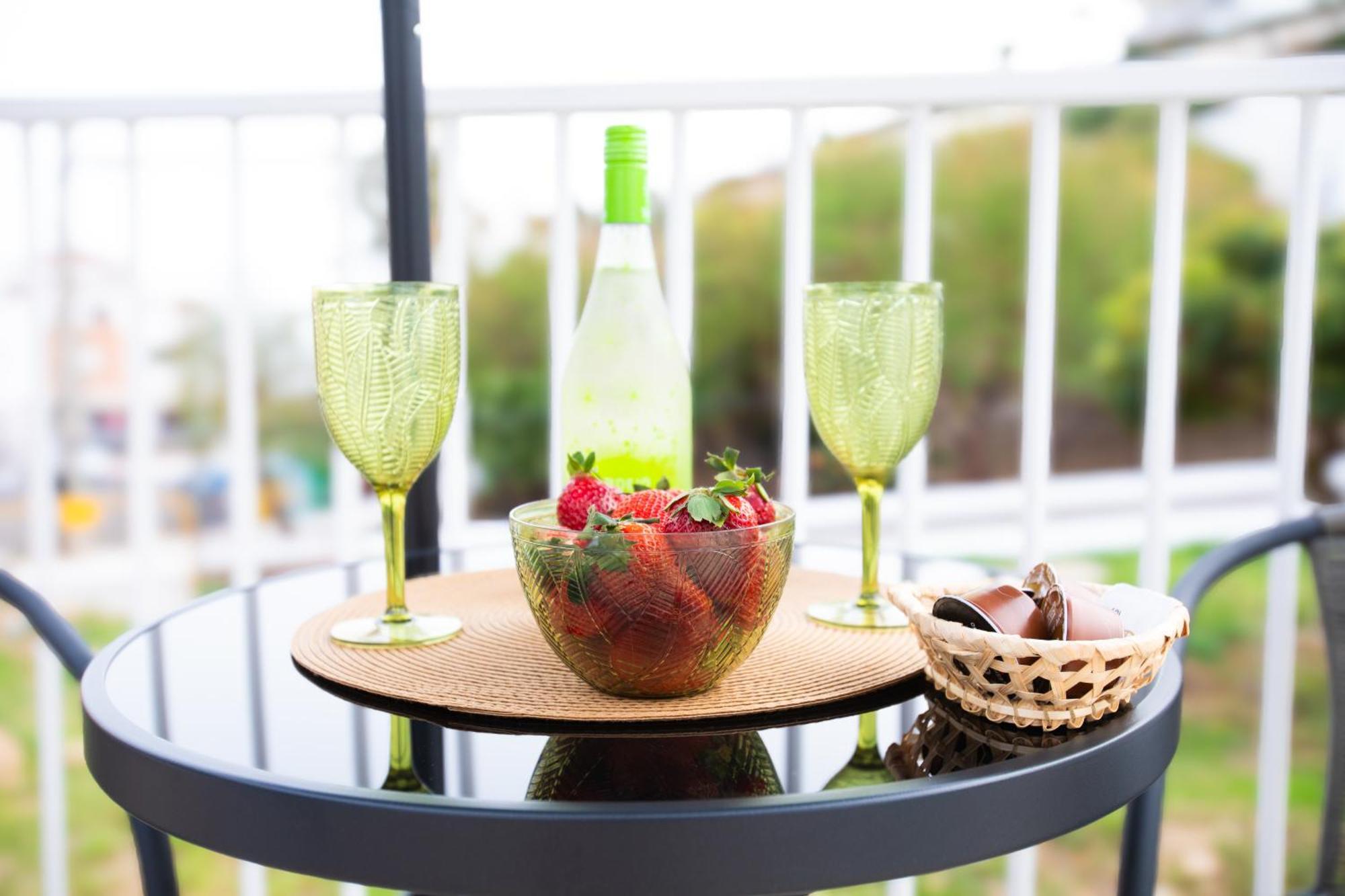 Boutique Rooms Playa Burriana Nerja Eksteriør bilde