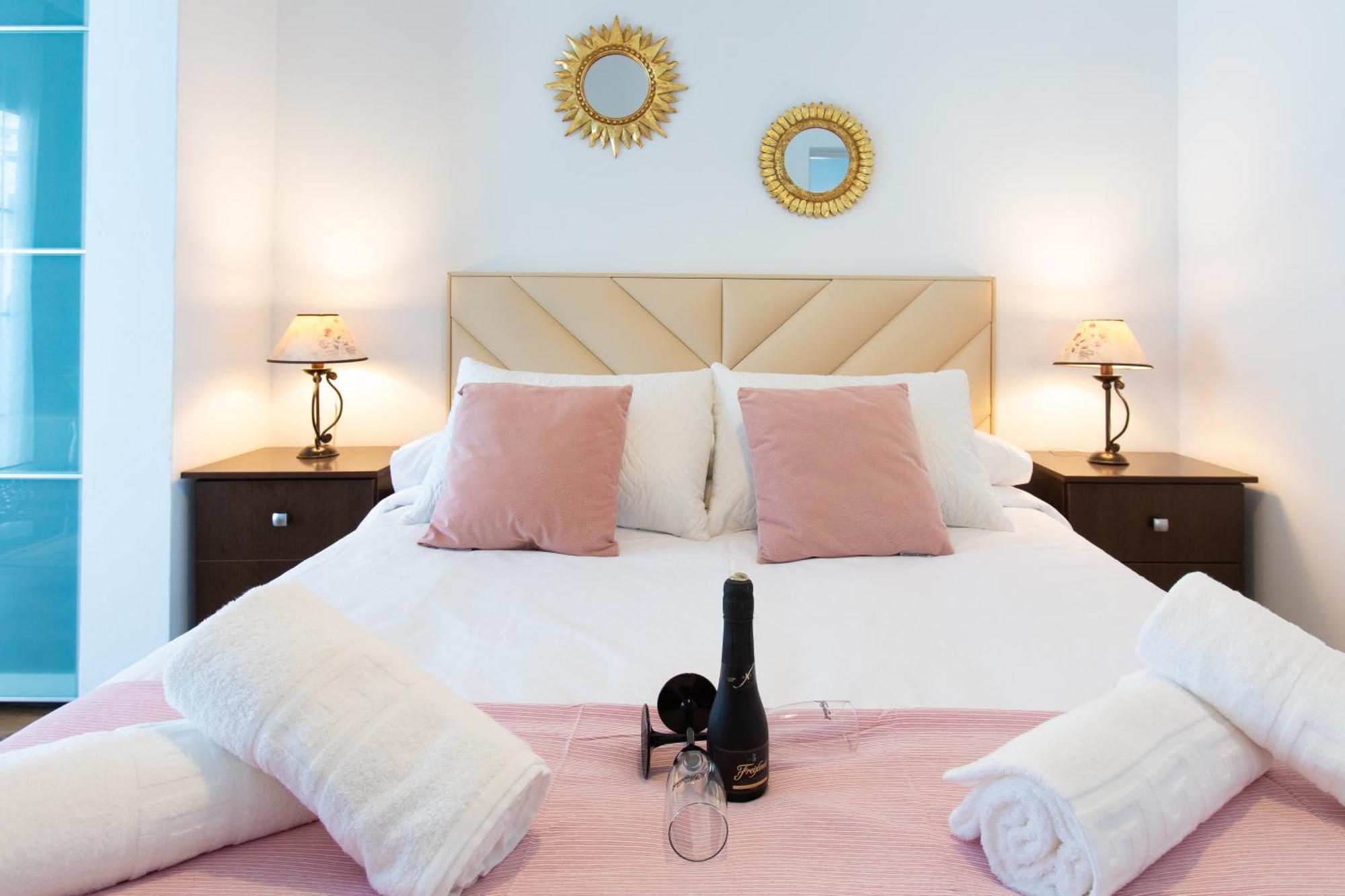 Boutique Rooms Playa Burriana Nerja Eksteriør bilde