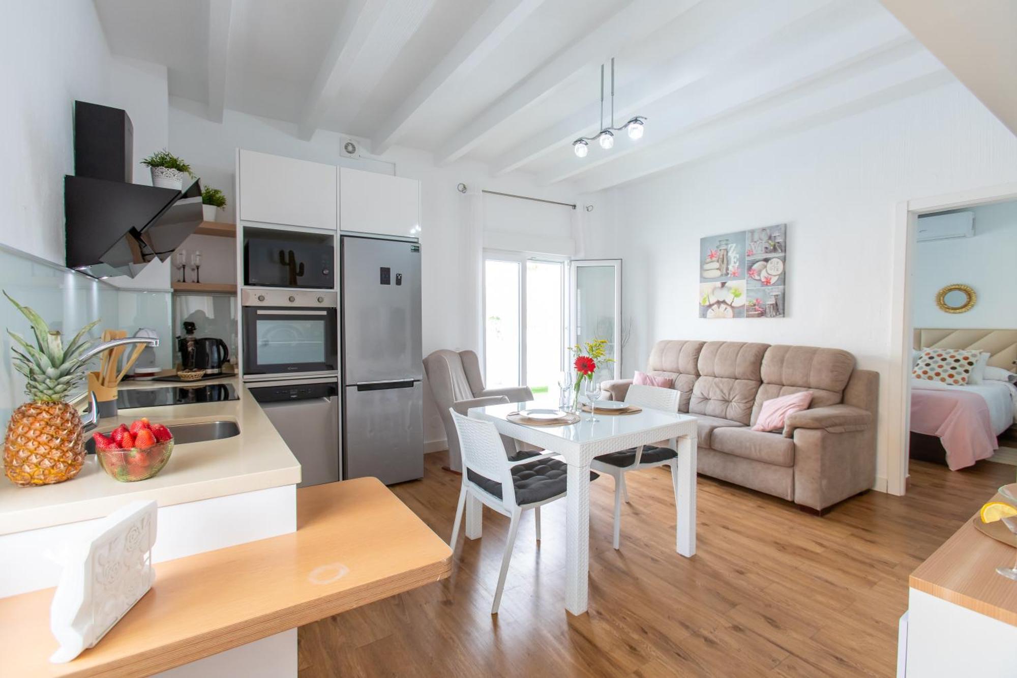 Boutique Rooms Playa Burriana Nerja Eksteriør bilde