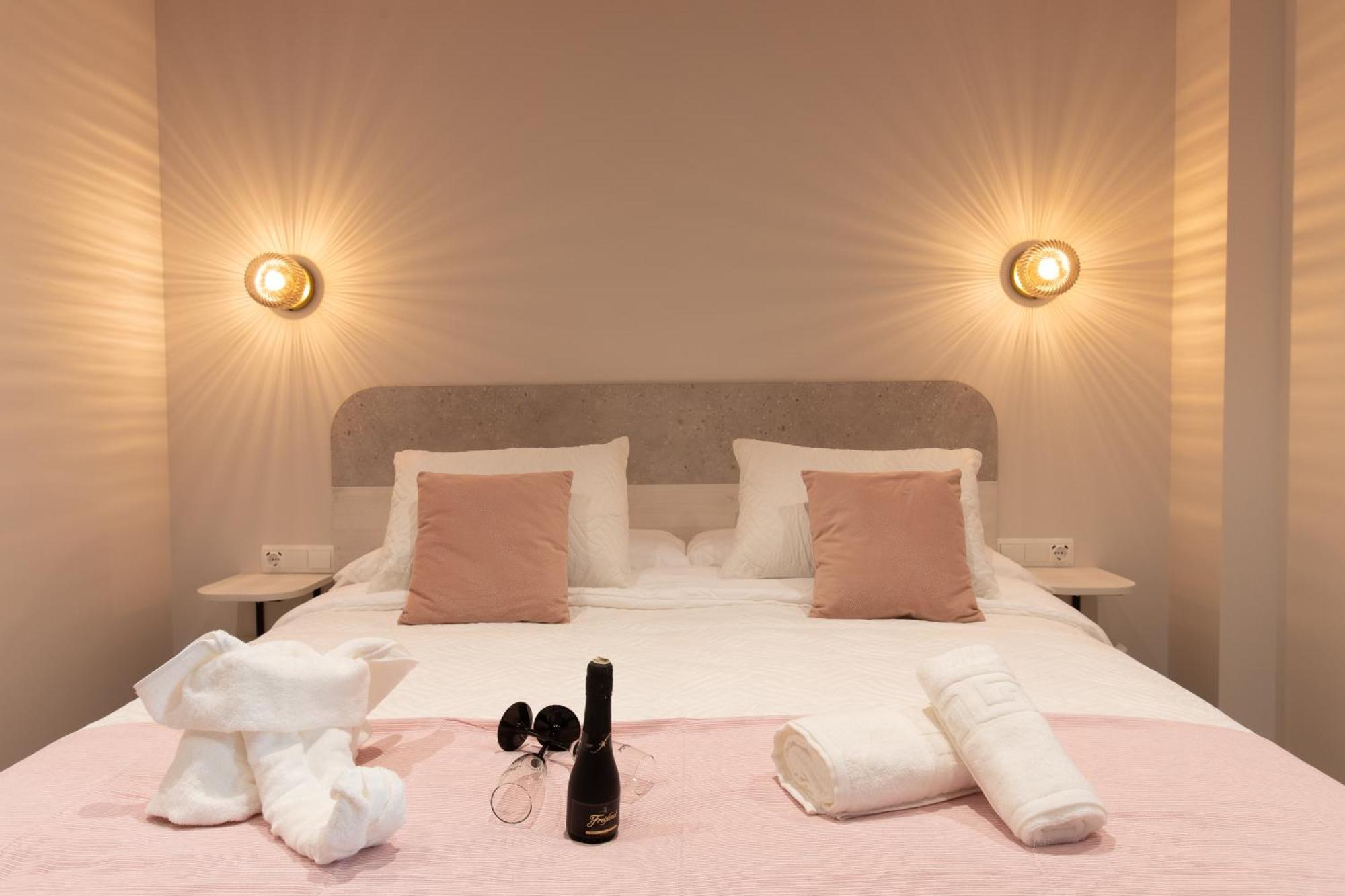 Boutique Rooms Playa Burriana Nerja Eksteriør bilde