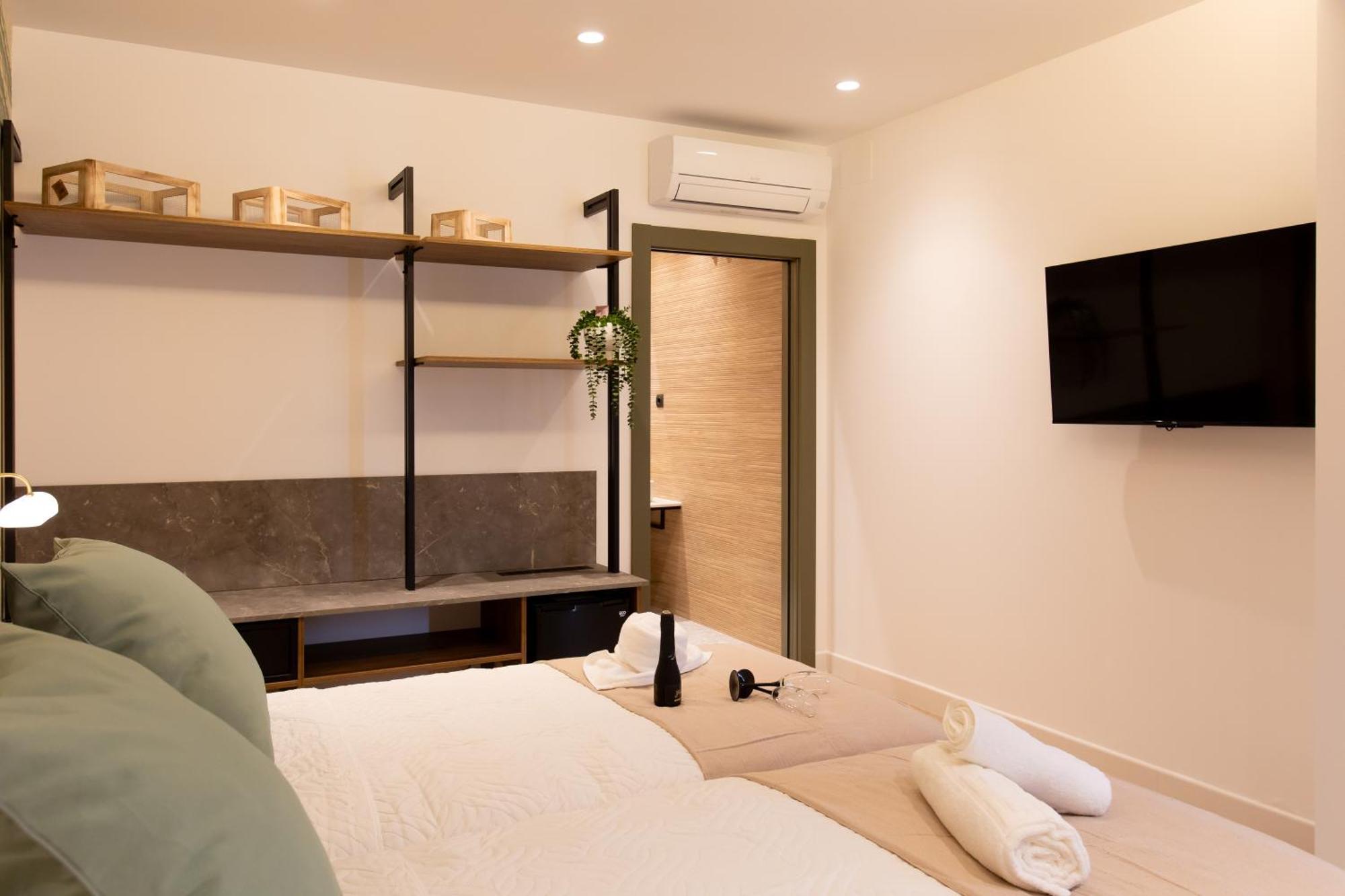 Boutique Rooms Playa Burriana Nerja Eksteriør bilde